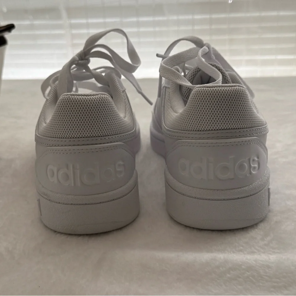 Adidas Hoops 3.0 White Sneakers in Size 7 New In Box - Picture 5 of 7